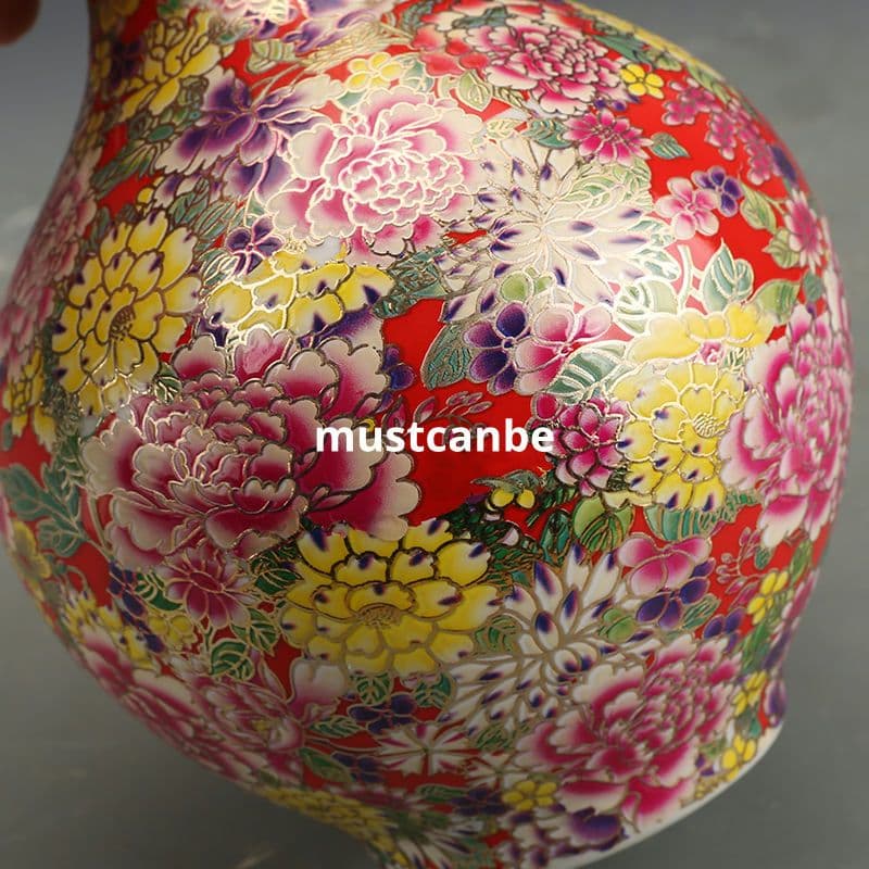 清乾隆琺瑯彩紅地万花賞瓶 景徳鎮 陶磁器 装飾品 現代工芸品 美術品 置物