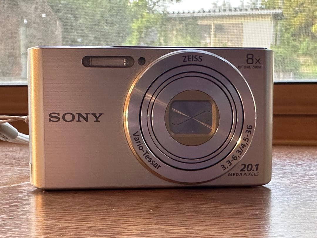 SONY Cyber-shot 20.1MP コンパクトデジタルカメラ
