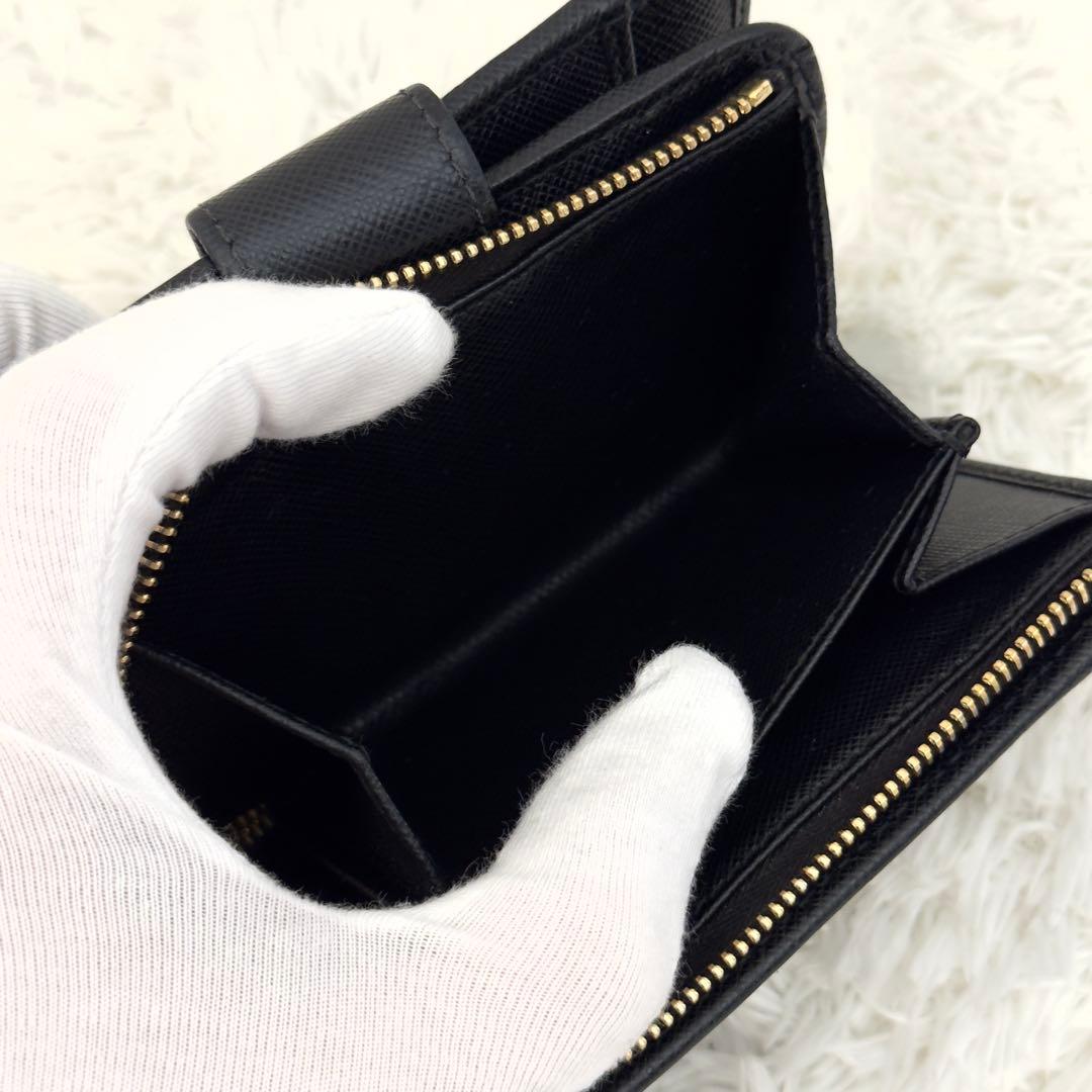 美品✨PRADA プラダ サフィアーノ 財布 ブラック 二つ折り レザー