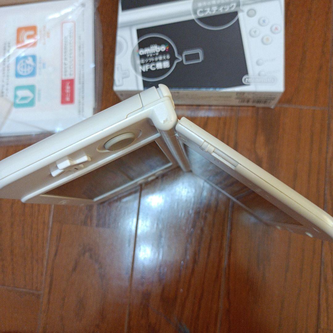 New ニンテンドー 3DSLL パールホワイト　美品　保証書あり