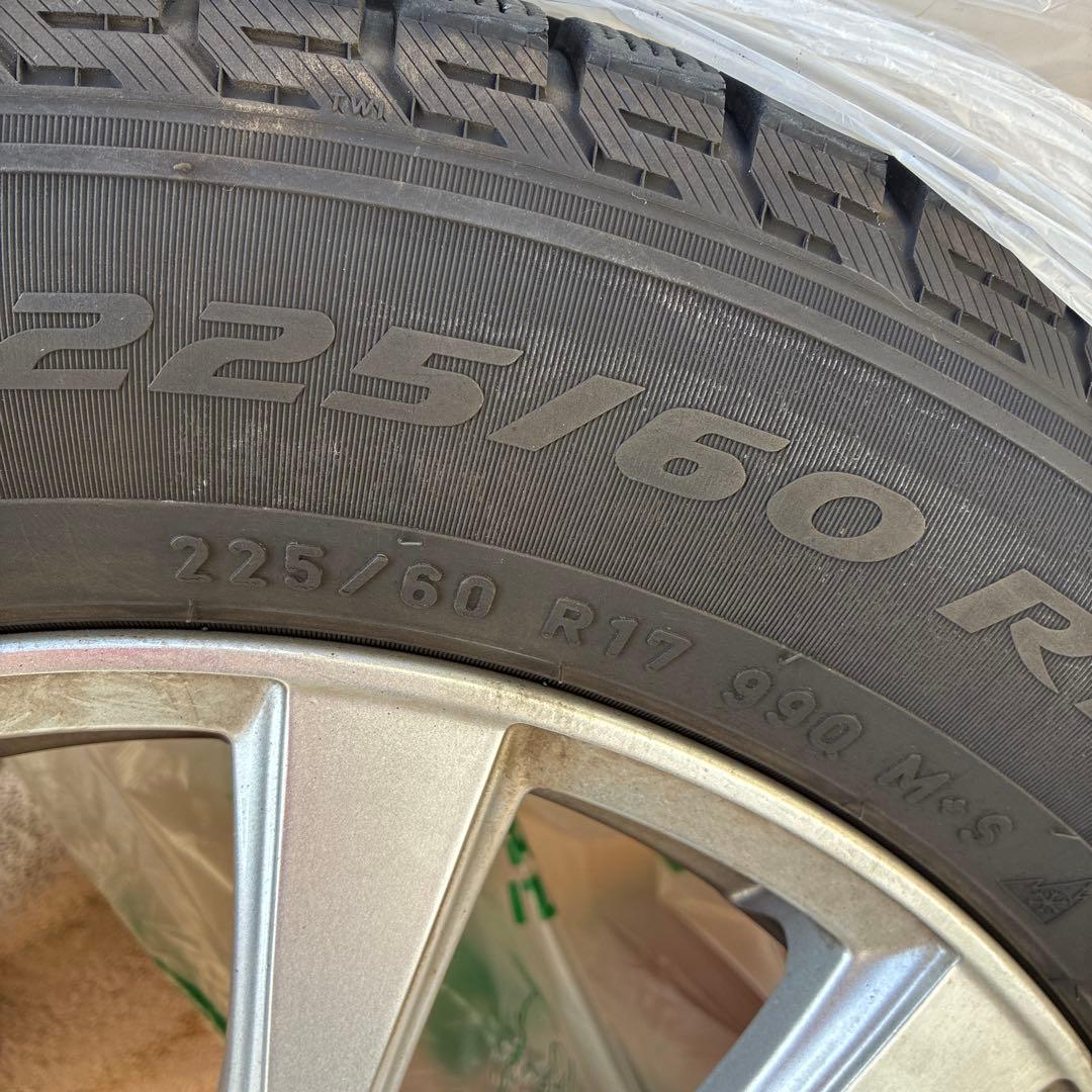 スノータイヤ　スタッドレス　PIRELLI 225/60 4本　 アルファード