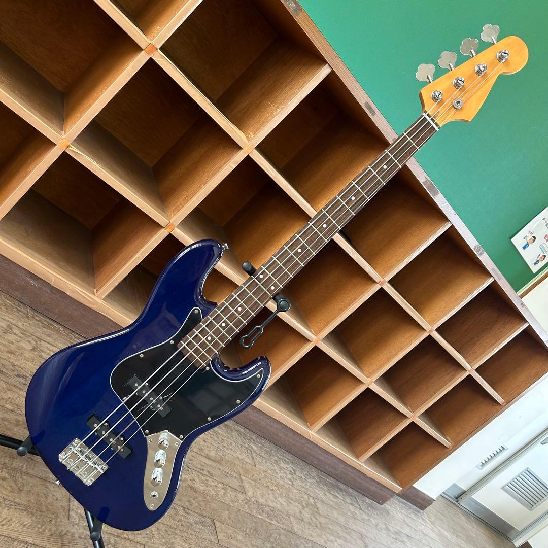 シースルーブルー　ジャズベースタイプ