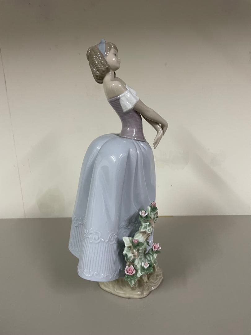 ❷美品 リヤドロ 置物 陶器人形 フィギリン