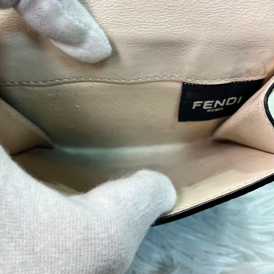 人気✨フェンディ ピーカブー コンパクト 折り財布 ブラック レザー