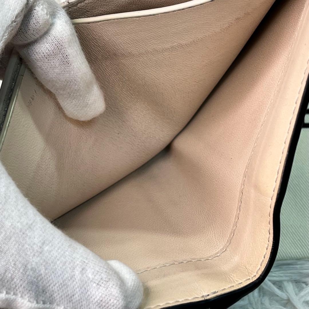 人気✨フェンディ ピーカブー コンパクト 折り財布 ブラック レザー