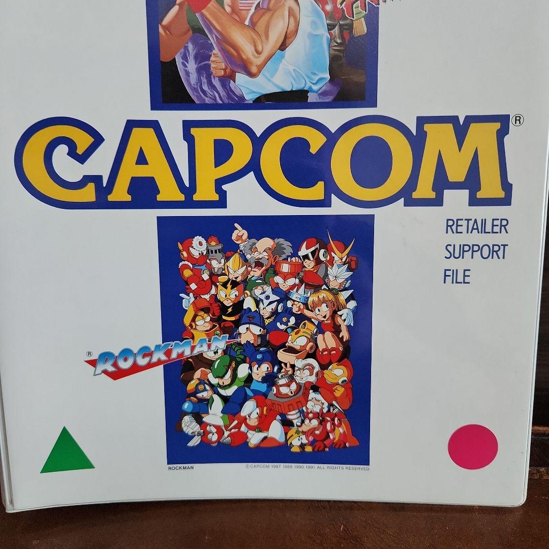 非売品カプコン 2穴ルーズリーフバインダー　ストリートファイターⅡ&ロックマン