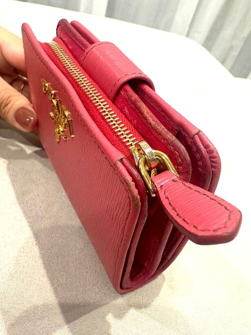 PRADA 二つ折り財布 サフィアーノ　ピンク