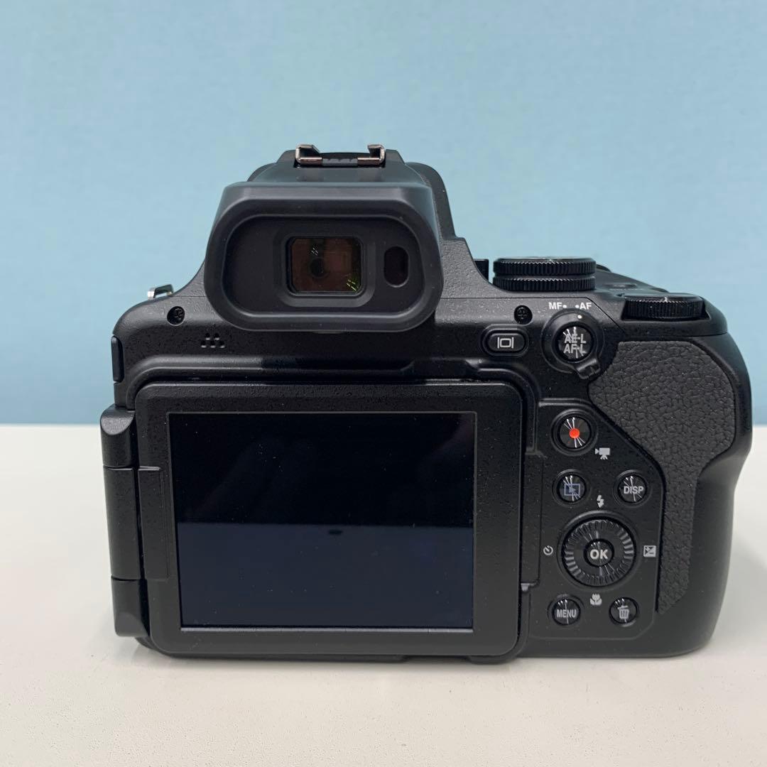 ニコンクールピクス　P1000