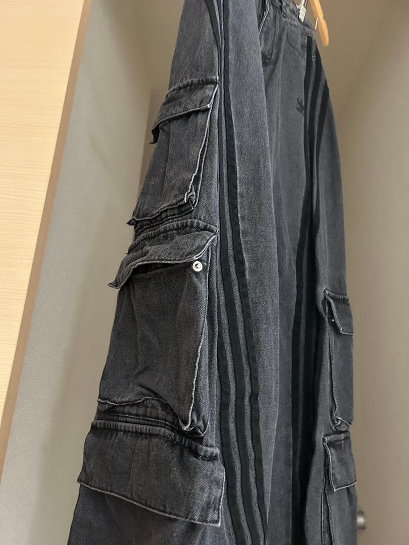 adidas Adilenium デニムカーゴパンツ 24