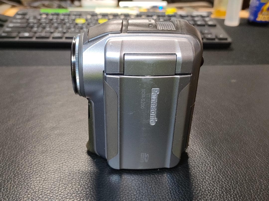 ビデオカメラ Panasonic SDR-S200