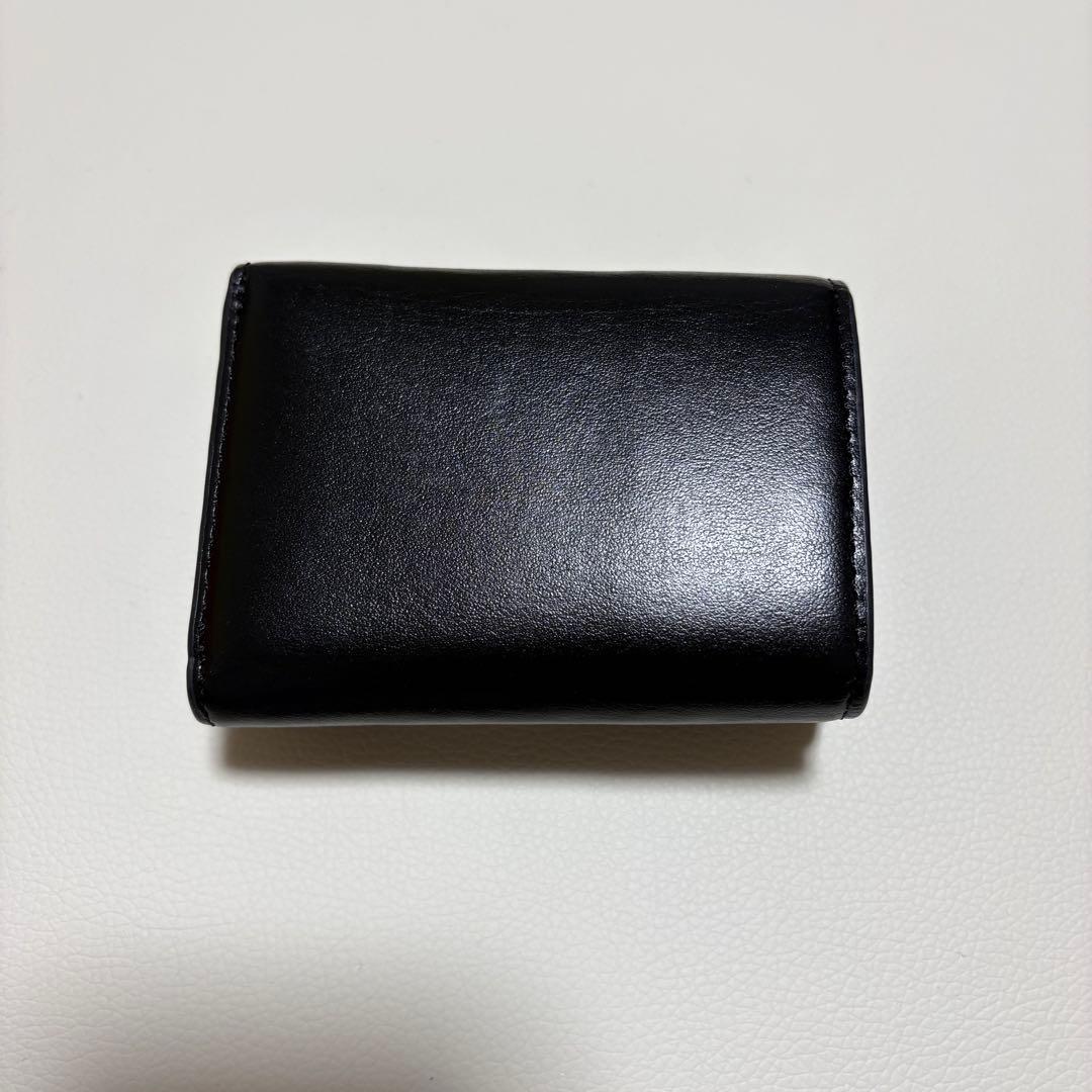 ロゴ入り ブラック 三つ折り財布
