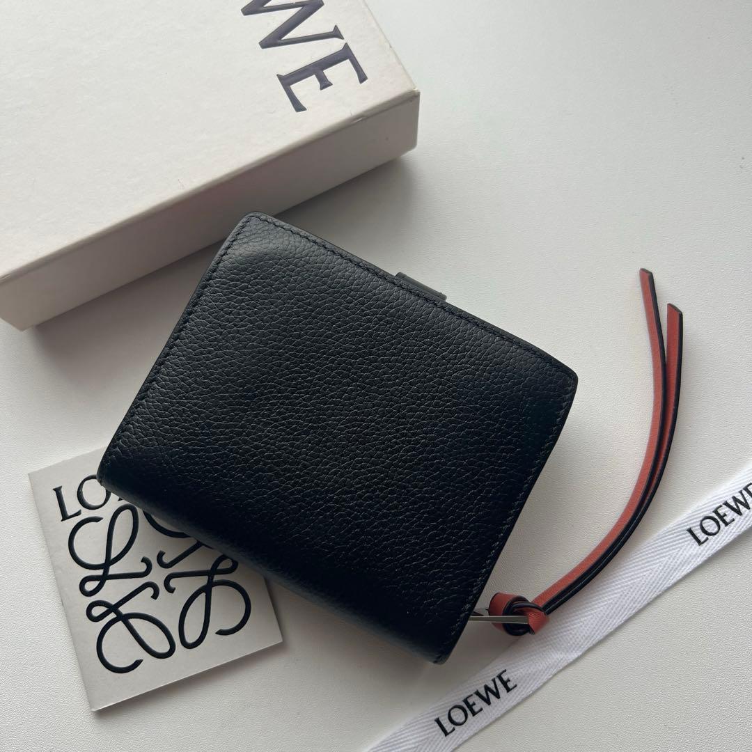 237 極上美品 LOEWE ロエベ 2つ折り財布