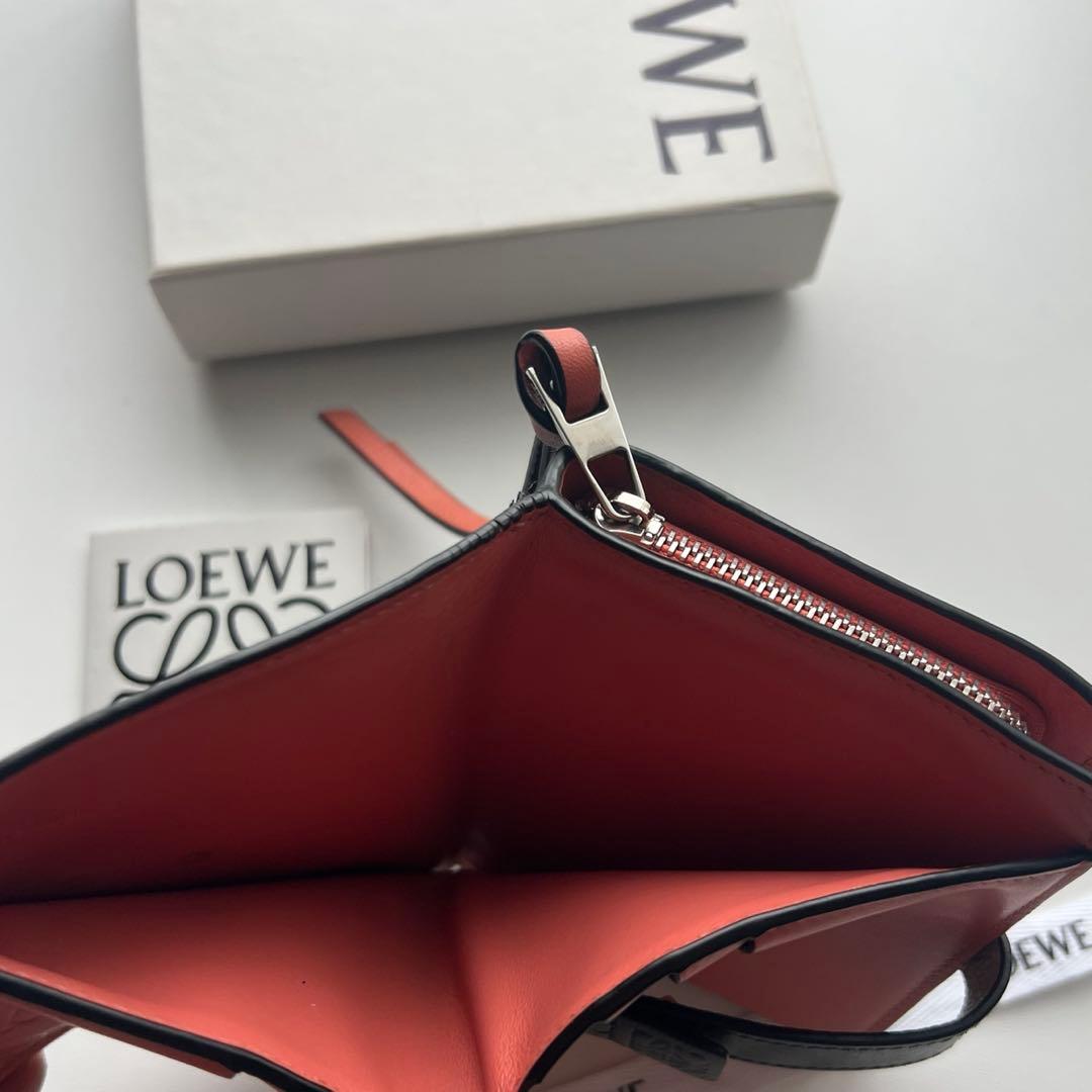 237 極上美品 LOEWE ロエベ 2つ折り財布