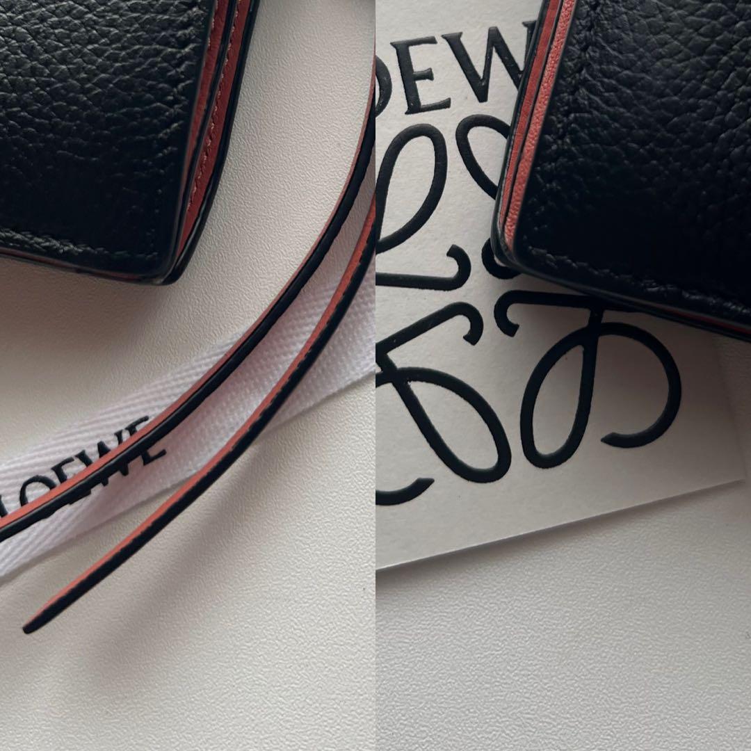 237 極上美品 LOEWE ロエベ 2つ折り財布