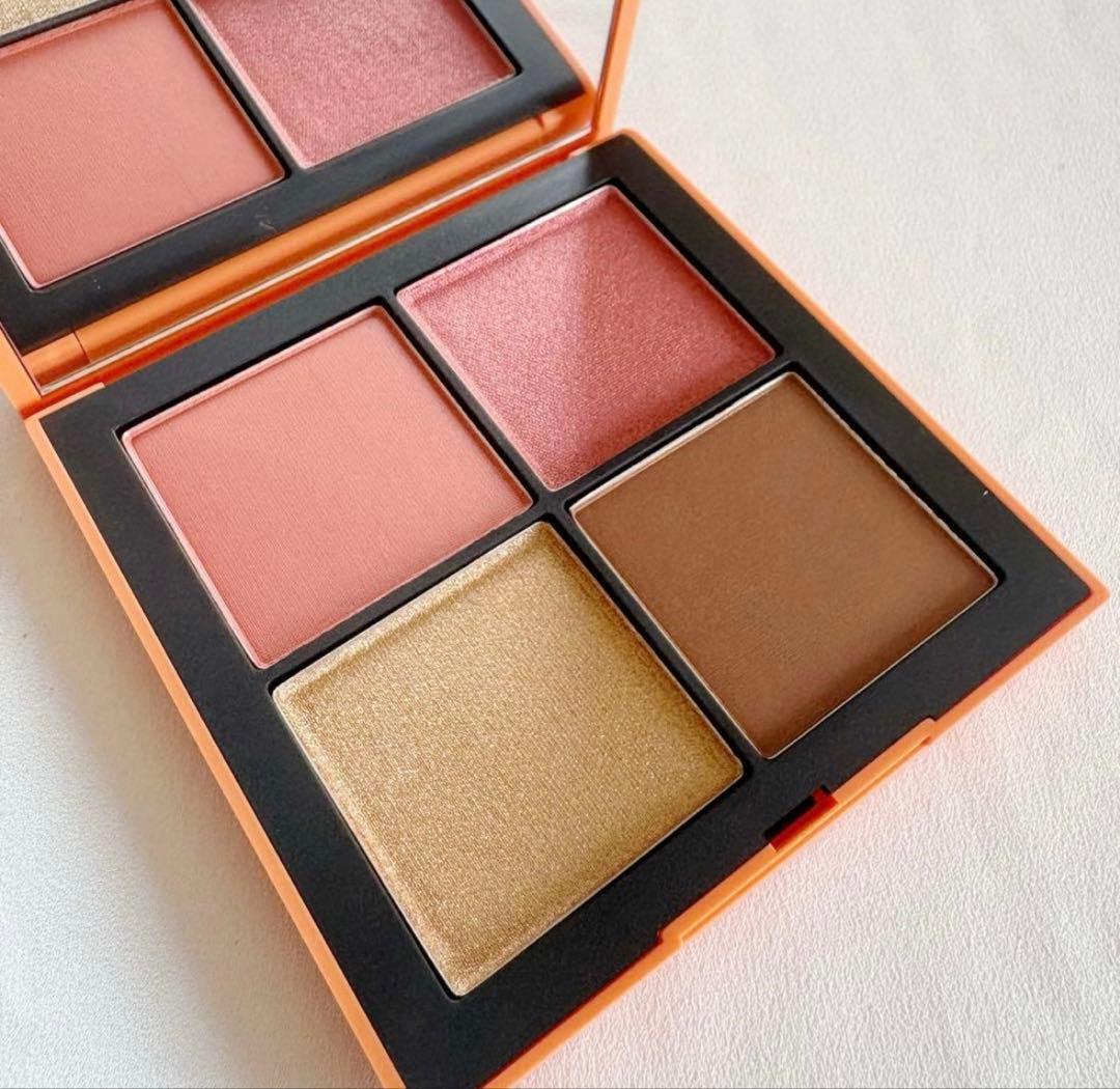 【新品・完売品✨】NARS ホットエスケープ チークパレット III 限定カラー