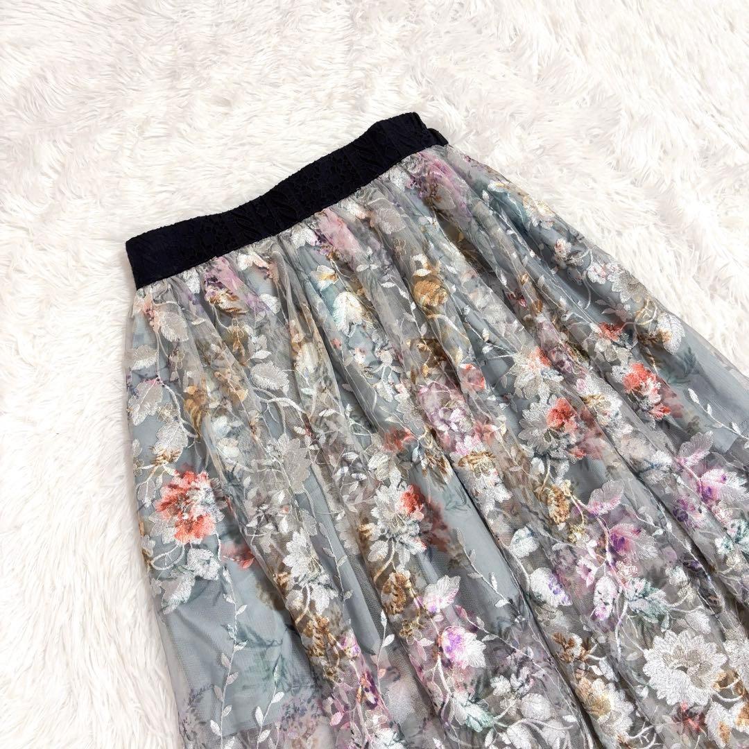 美品　マニエル　manielle まるでドレスなスカート　刺繍　花柄