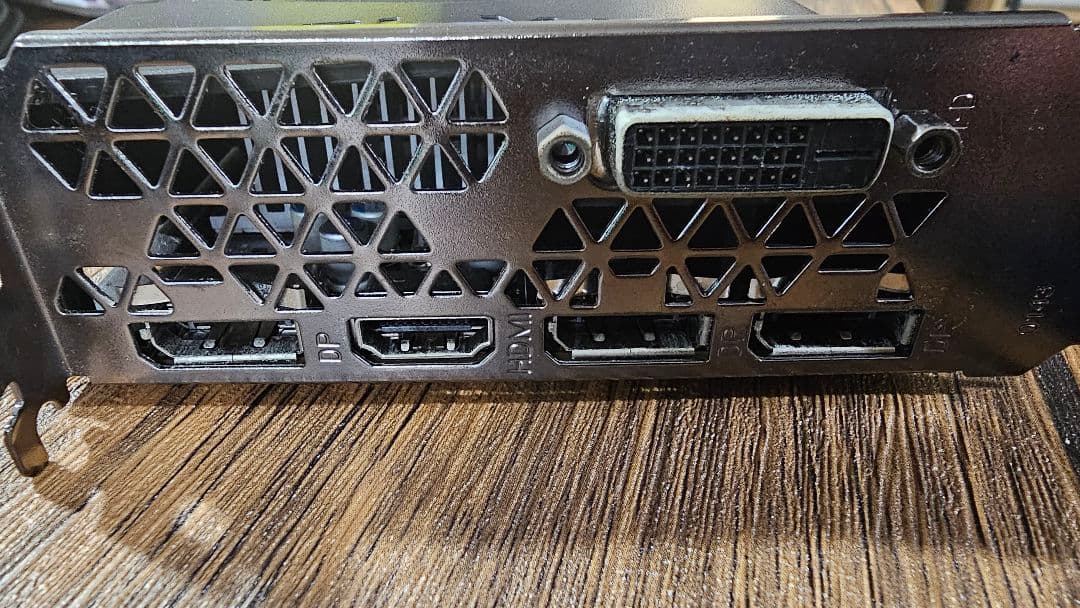 GTX1060 3GB 500w電源付き