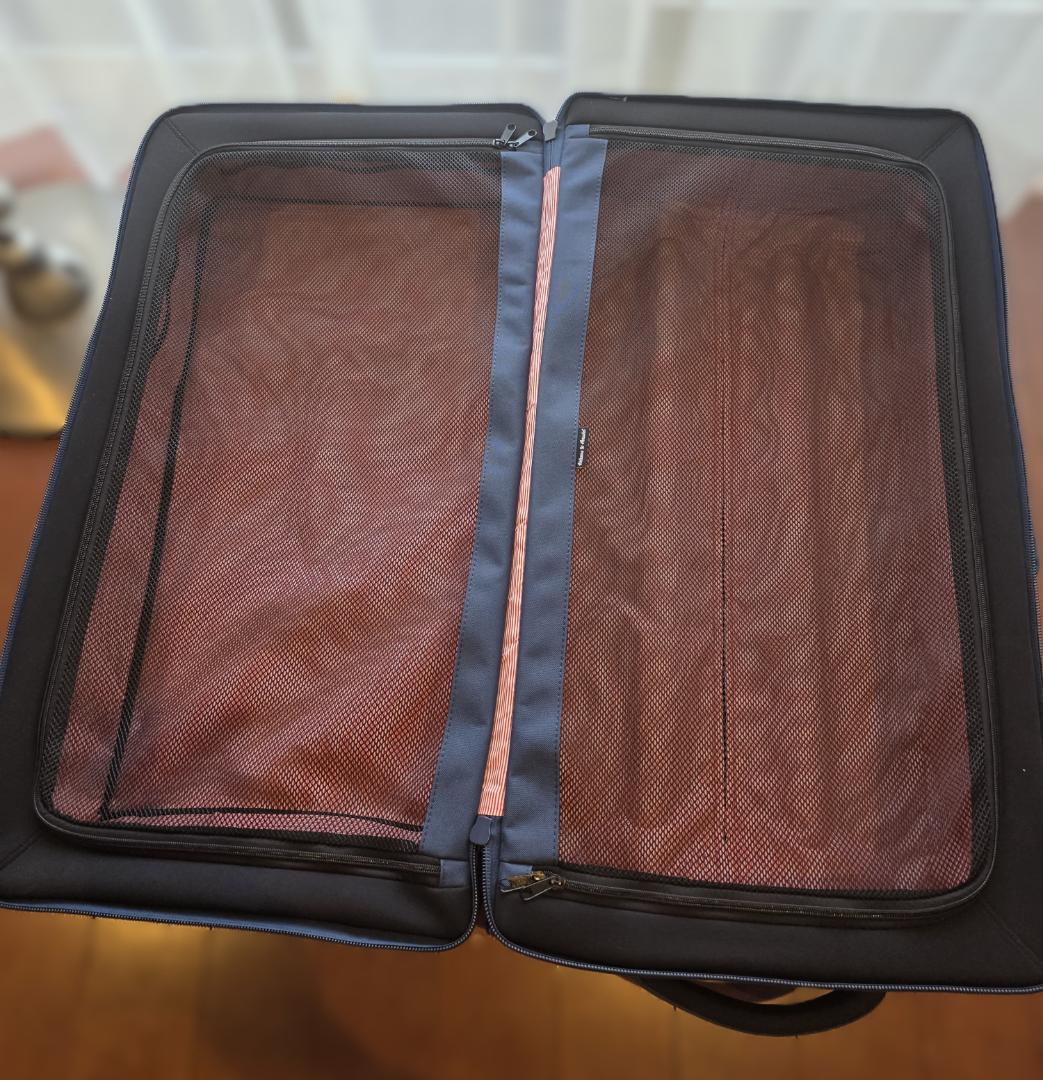 Herschel Supply Co. 大容量 キャリーケース（ネイビー）