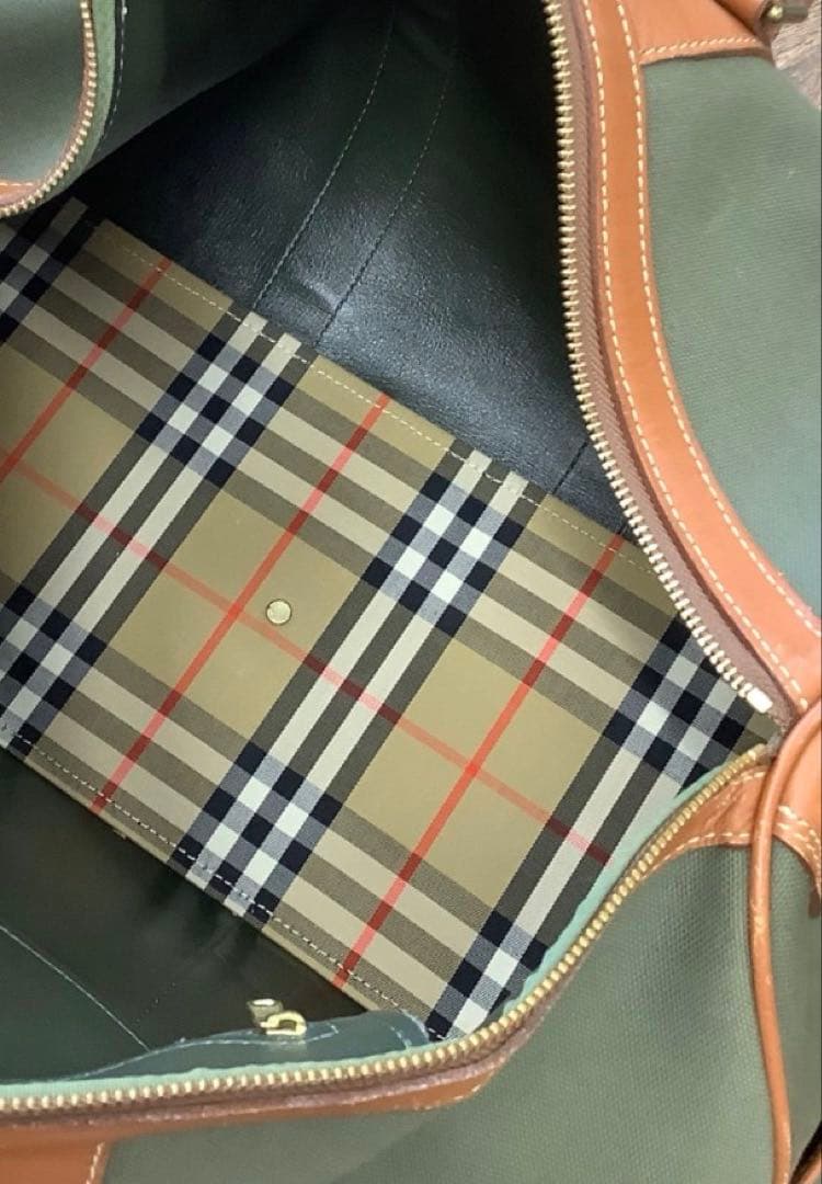 む*た様 Burberry オリーブグリーン 大容量ボストンバッグ　ポーチ付き