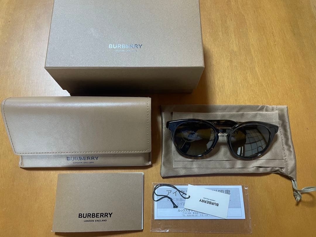 BURBERRY ベッコウ　サングラス 付属品完備