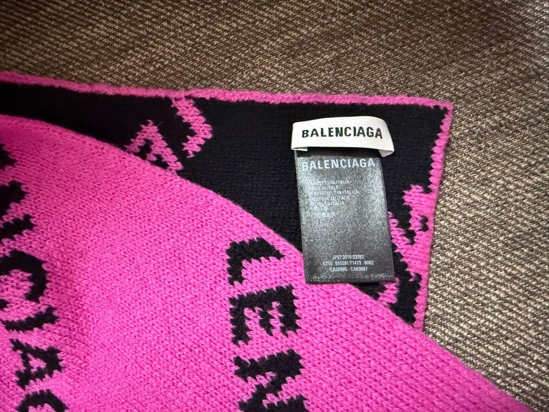 BALENCIAGA ピンク マフラー