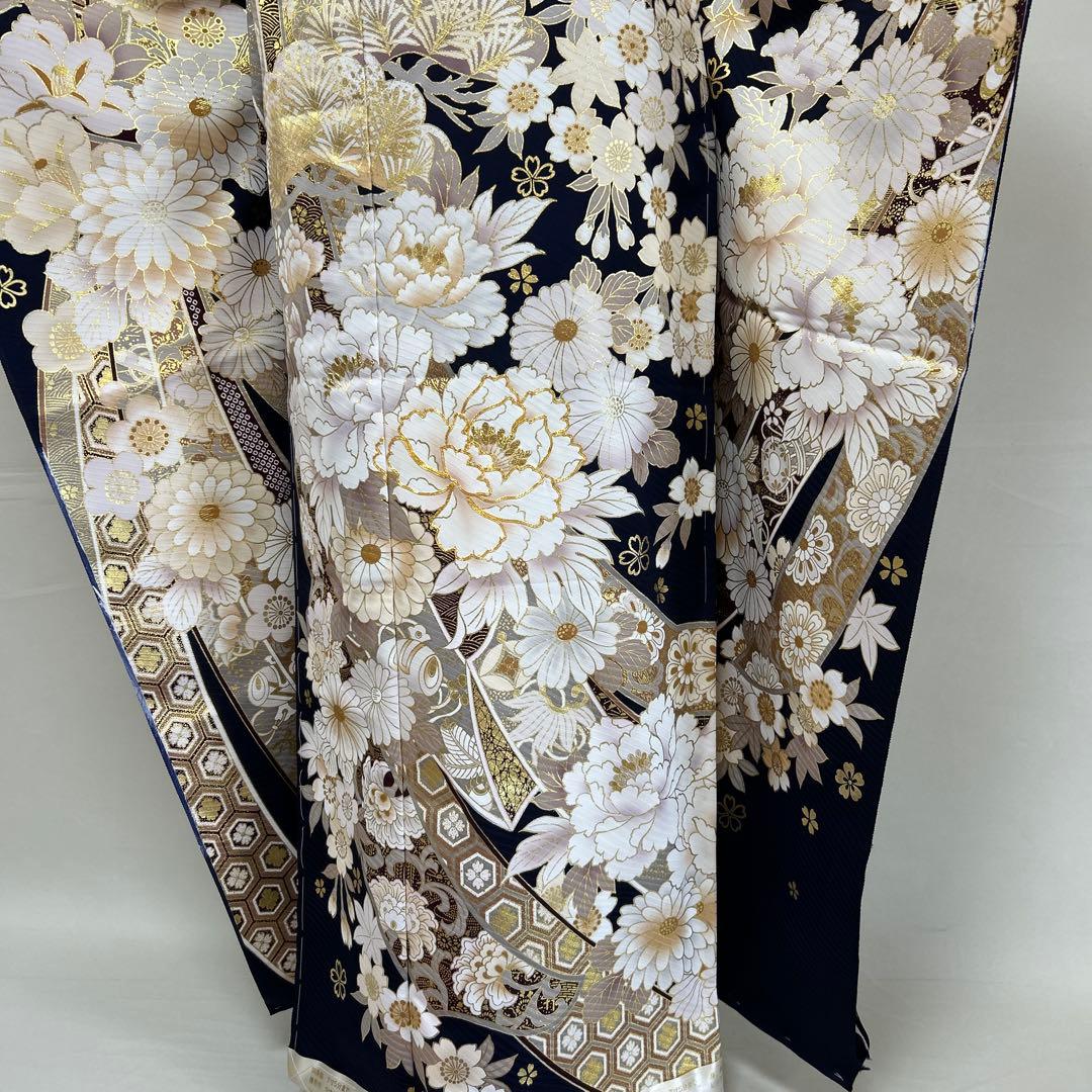 紺地の豪華な金彩振袖フルセット(着付け小物)