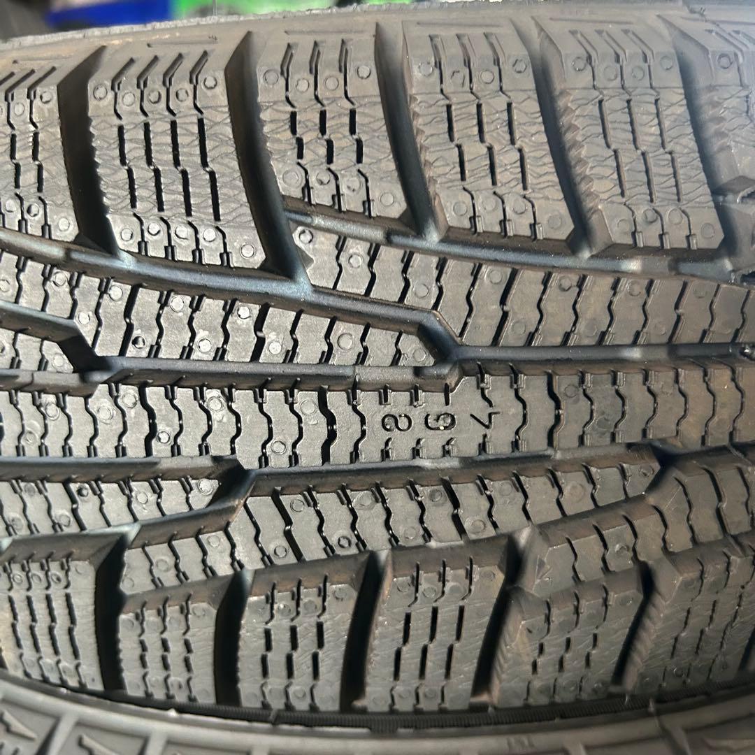新品同様！中古スタッドレス　155/65R14　ノキアン4本セット　軽自動車用
