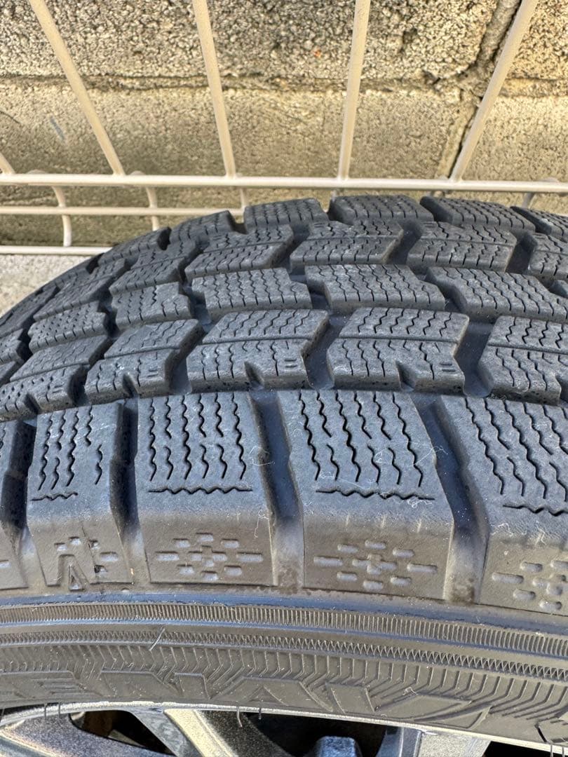 社外15インチアルミホイール175/65R15 スタッドレスタイヤ付き４本SET