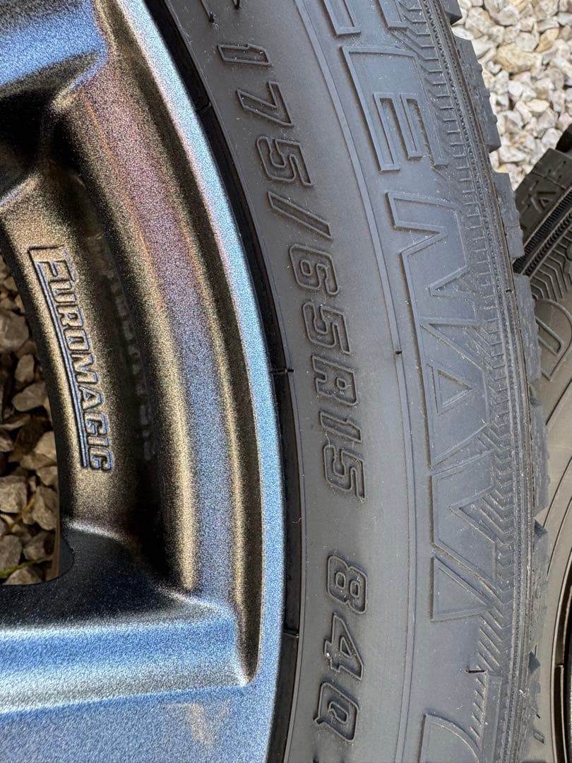 社外15インチアルミホイール175/65R15 スタッドレスタイヤ付き４本SET