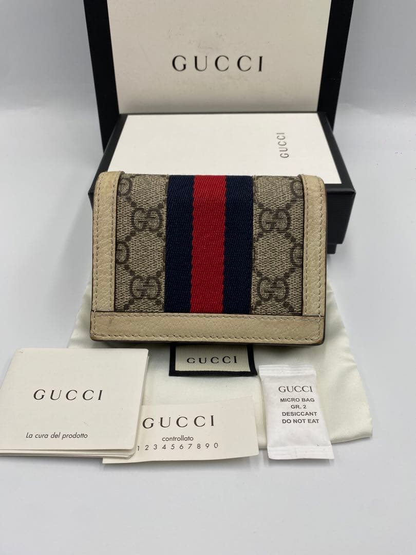 美品‼️グッチ 二つ折り財布 オフディア GGマーモントシェリーライン