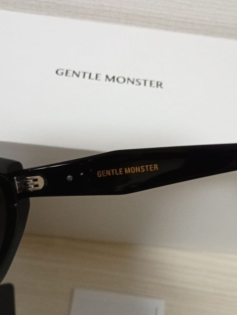 GENTLE MONSTER ブラックサングラス　ジェントルマスターROCOCO