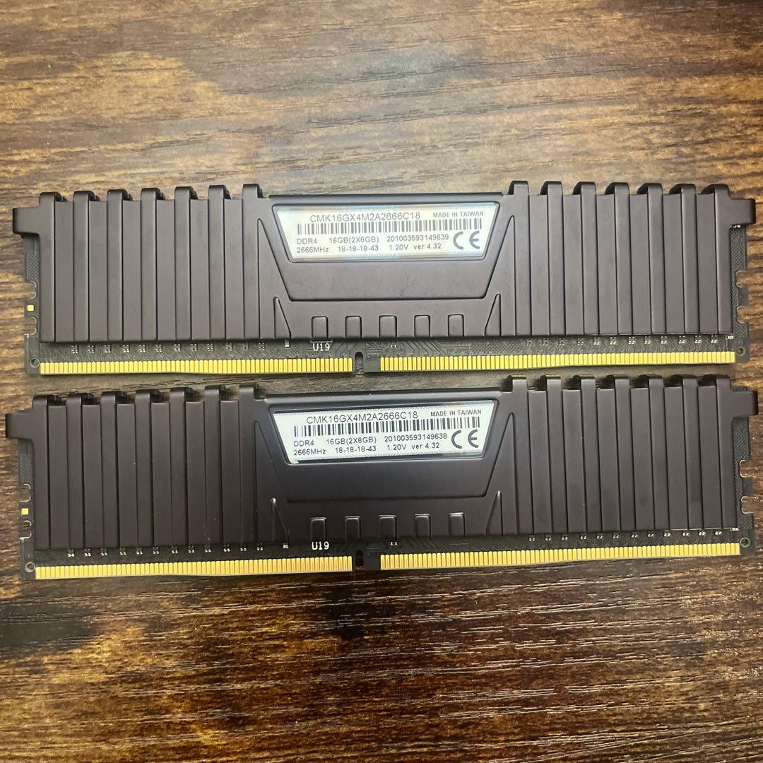 CORSAIR DDR4メモリ 未使用