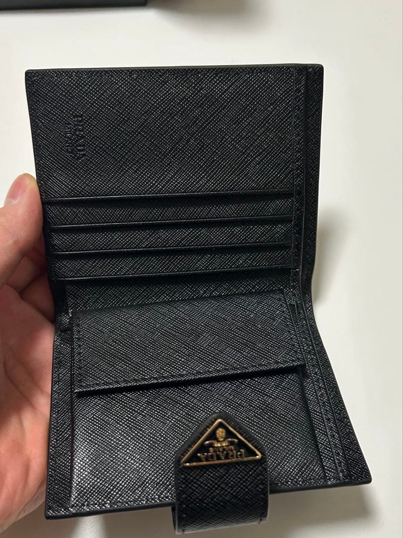 サフィアーノ 二つ折り財布