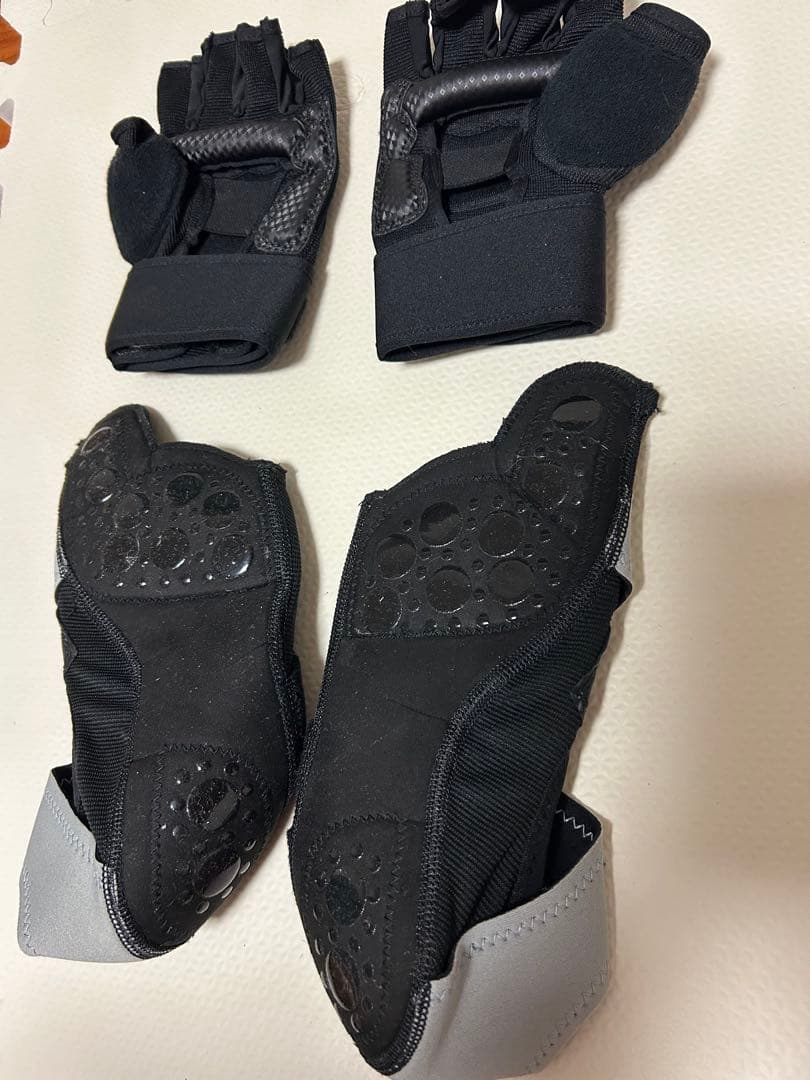 Burnes Style ボクシンググローブ Sサイズ、シューズMサイズブラック