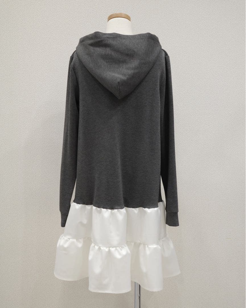 Maison de Lyla フーディーティアードワンピース