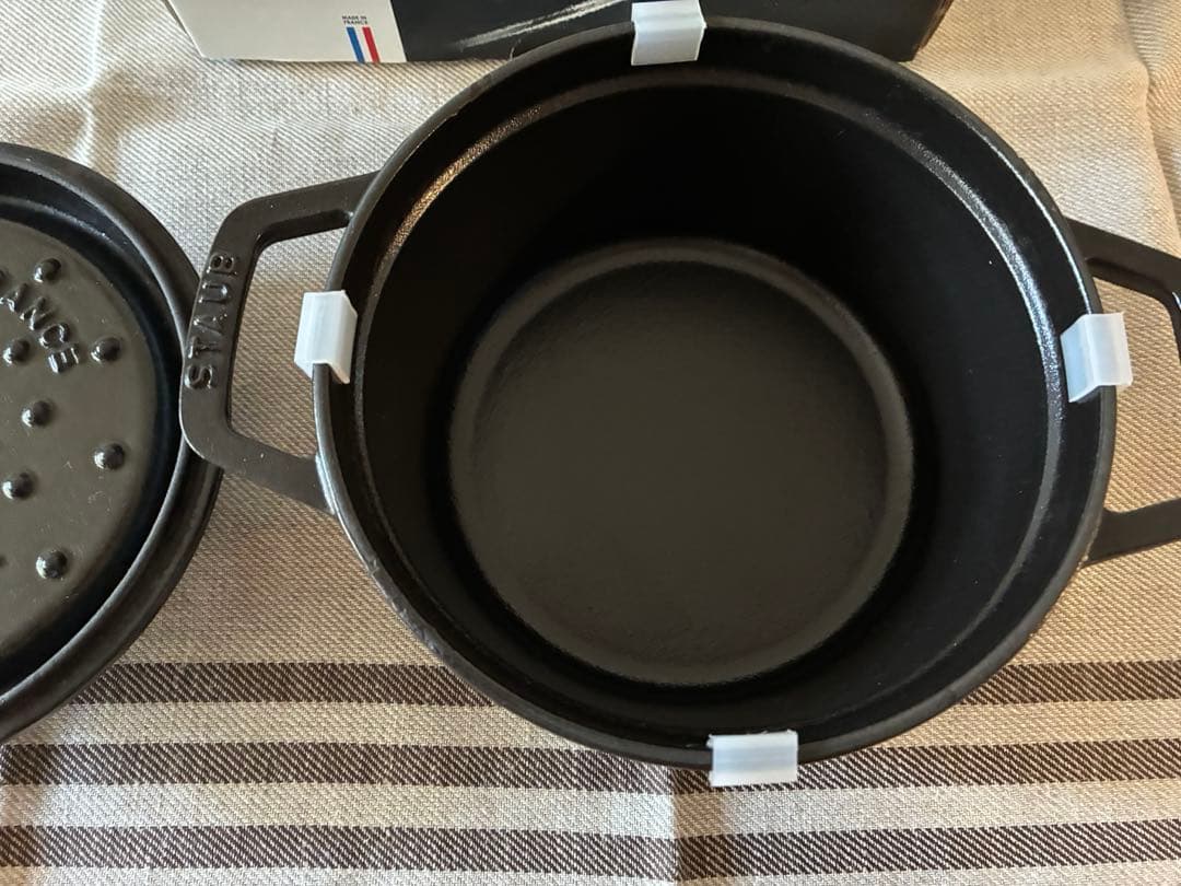 ⭐︎お値下げ　ストウブ　staub ピコココット　ラウンド　美品　16cm