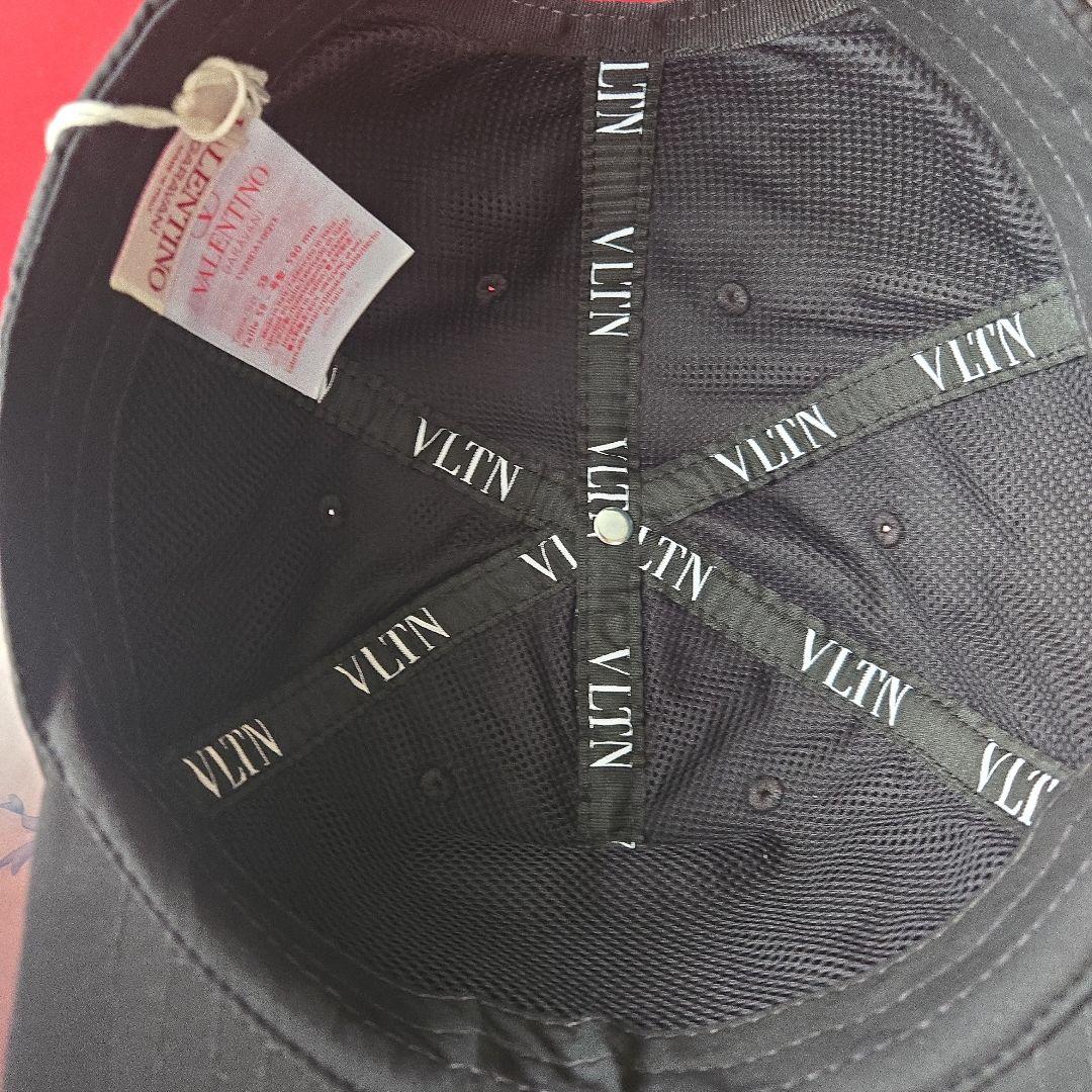 【ダル】VALENTINO キャップ ブラック 帽子 正規品 箱付き
