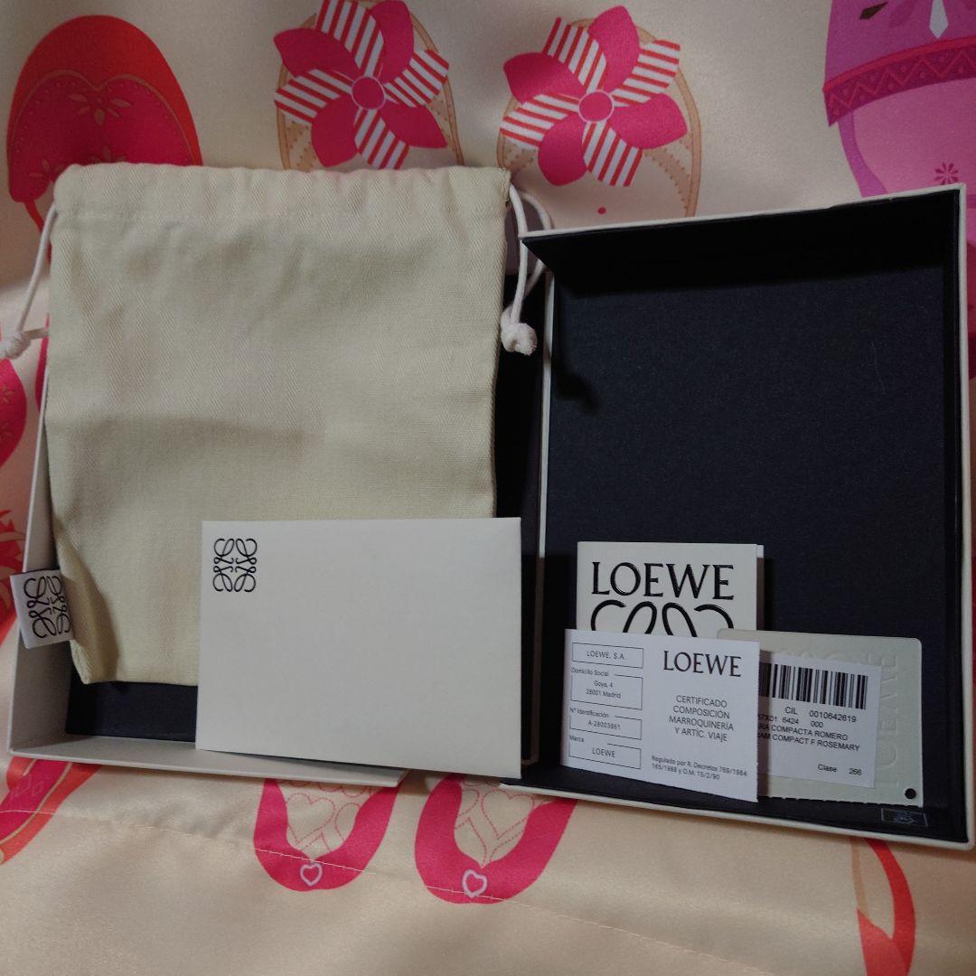 LOEWE 二つ折り財布　アナグラム コンパクト フラップウォレット