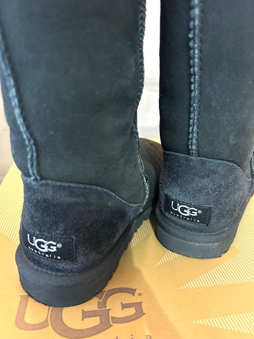 マキ⭐︎　UGG ブラック クラシックトールムートンブーツ　サイズ6