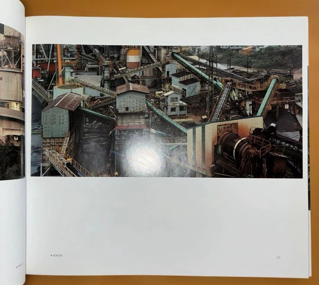 【畠山直哉 写真集 NAOYA HATAKEYAMA】 2002年刊