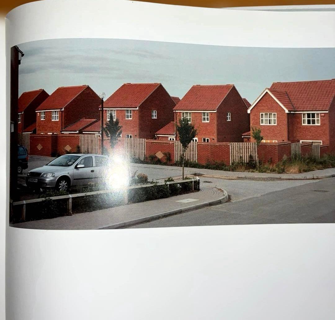 【畠山直哉 写真集 NAOYA HATAKEYAMA】 2002年刊