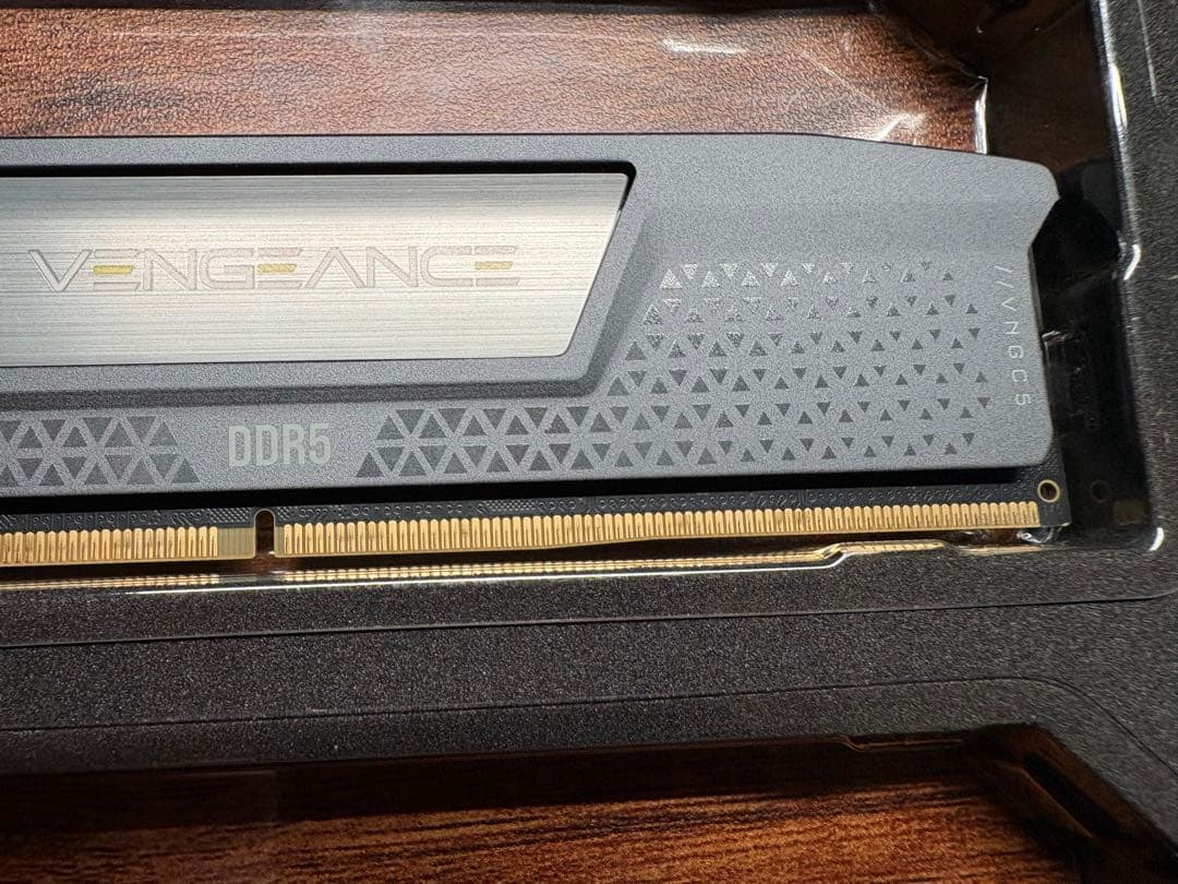 メモリー CORSAIR DDR5-5600MHz 32GB