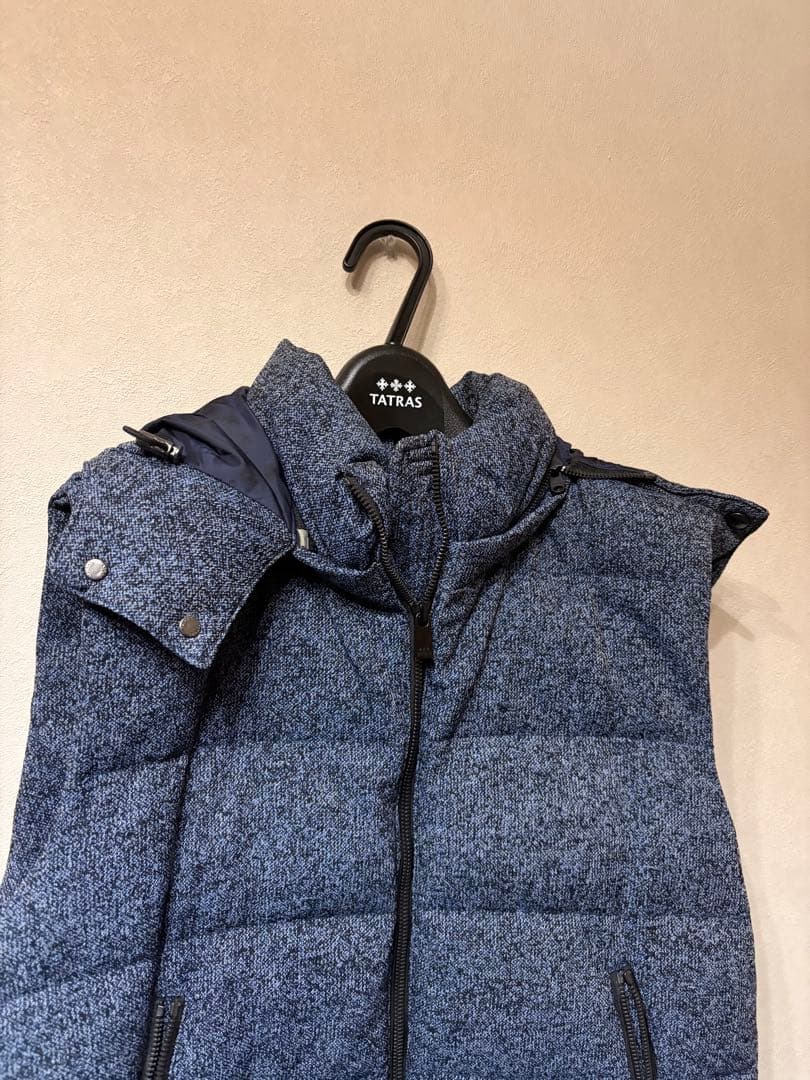 国内正規品　TATRAS Rライン　ダウンベスト