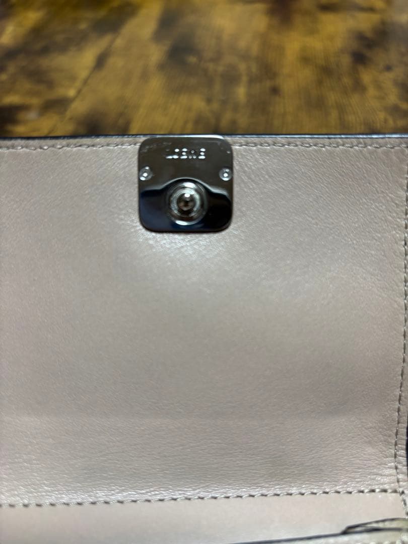LOEWE！⭐︎三つ折りウォレット