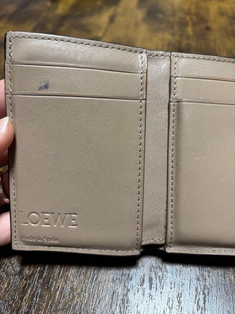 LOEWE！⭐︎三つ折りウォレット