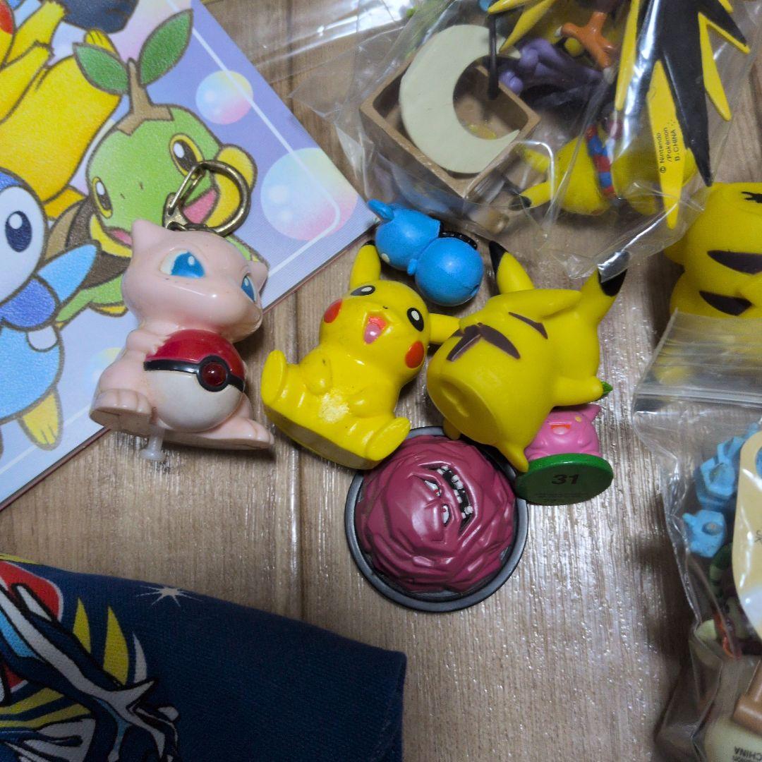 ポケモン＊ミニフィギュア　シール他＊大量セット＊バラ売り不可