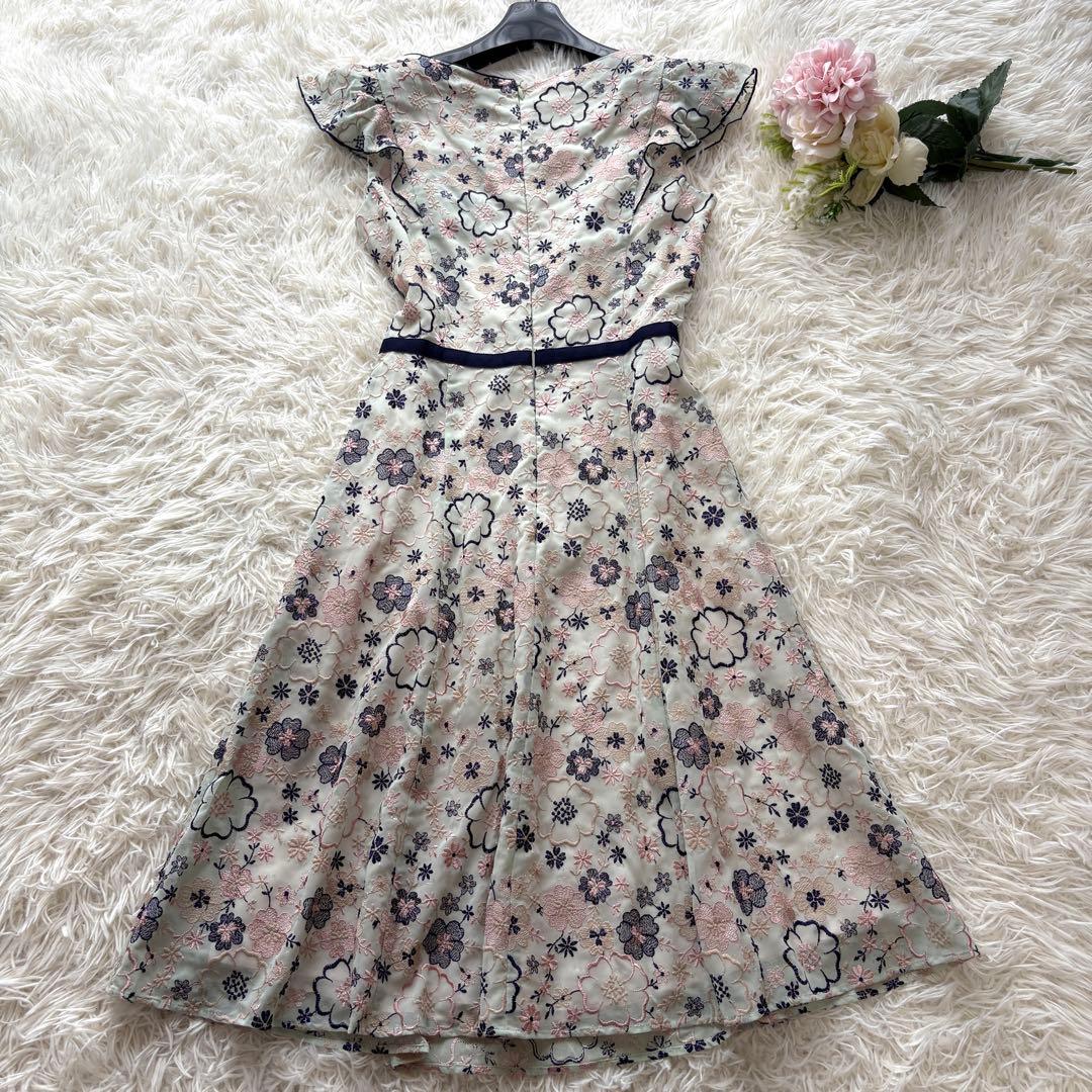 【未使用 タグ付き】トッカ　FLOWERINGワンピース　花柄　刺繍　フレア　0