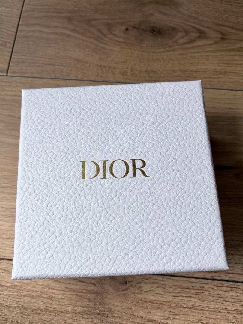 Dior Lady Dior ロータスウォレット 三つ折り財布