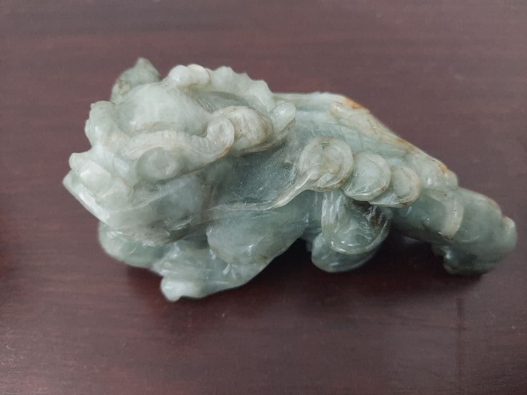 翡翠 獅子彫刻 約10cm 良好 221g 専用台座付