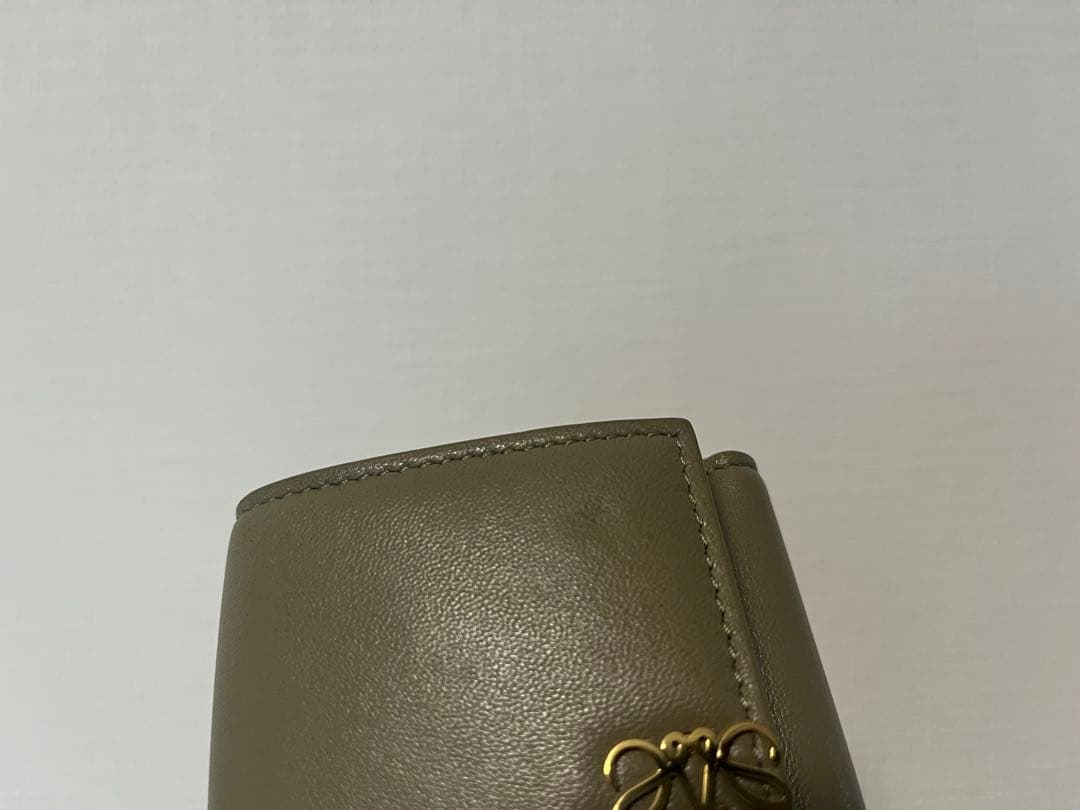 【mmnykhh】LOEWE 三つ折り財布